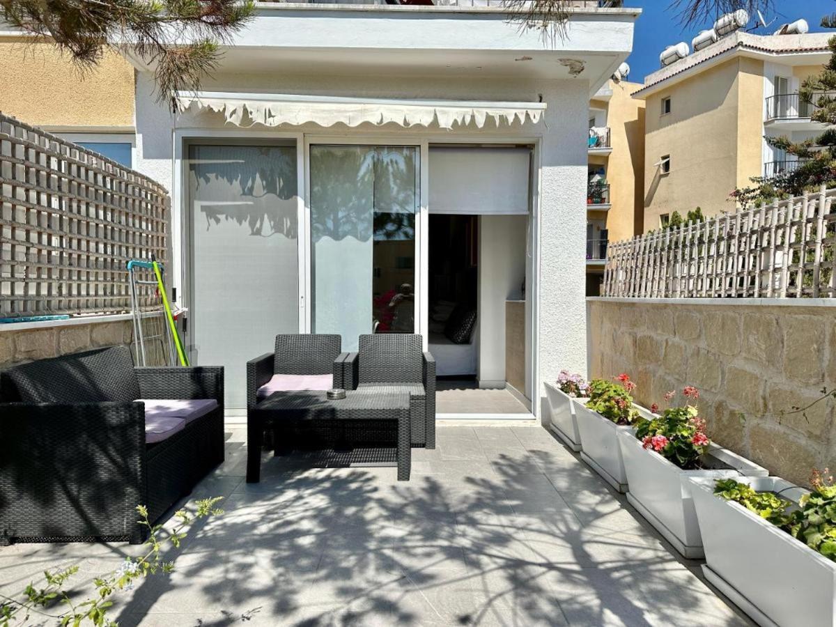 H&O Danaos Sea Breeze Apartment Paphos Exterior foto