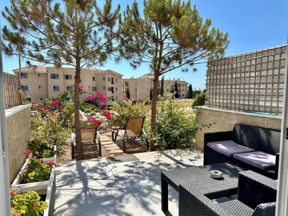 H&O Danaos Sea Breeze Apartment Paphos Exterior foto