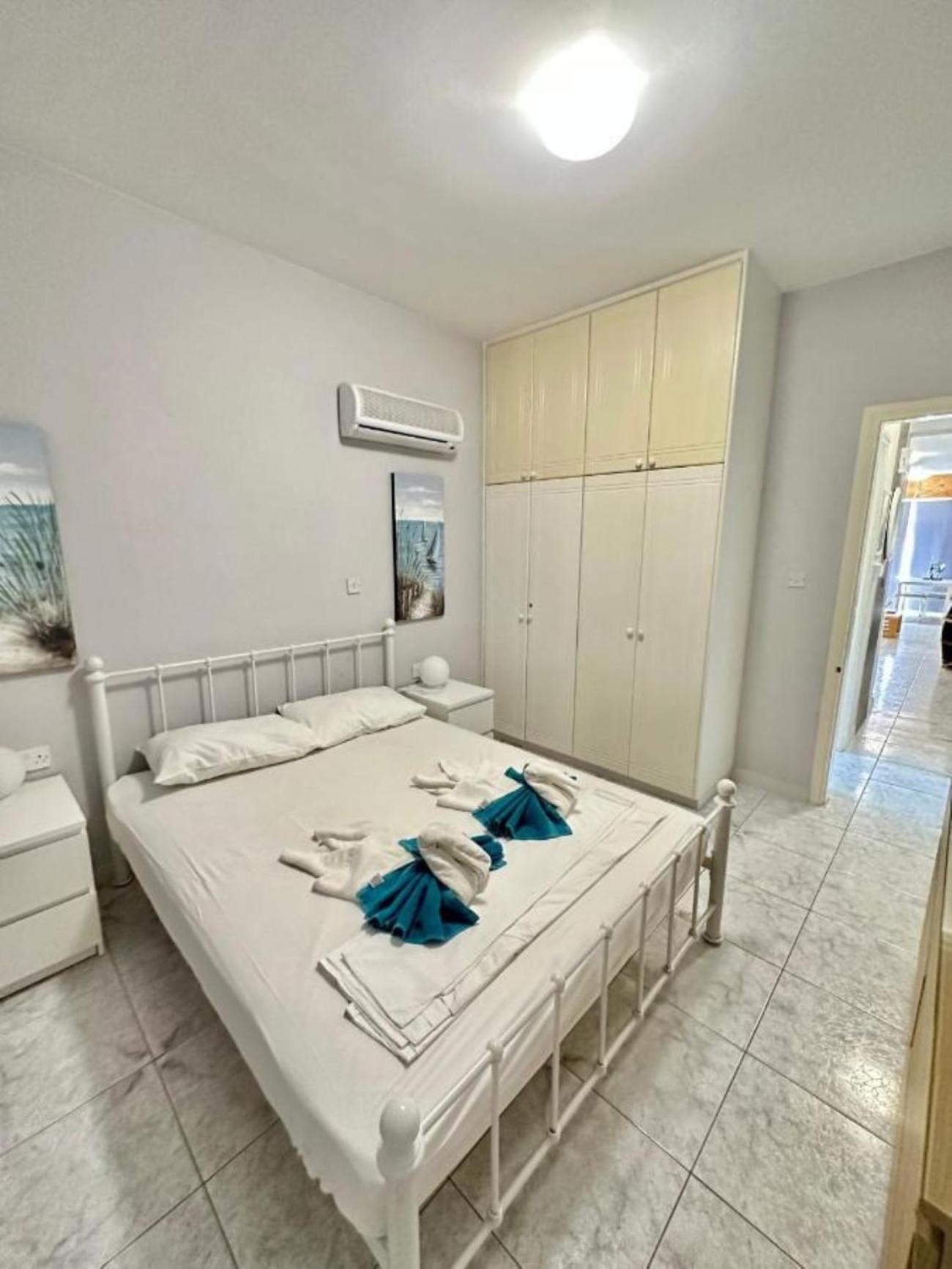 H&O Danaos Sea Breeze Apartment Paphos Exterior foto